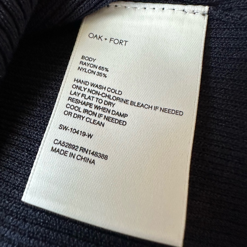 Classic OAK + FORT Navy Blue Knit Stretch Bodycon Fit Short Sleeve Sweater Top-M - Picture 6 of 9
